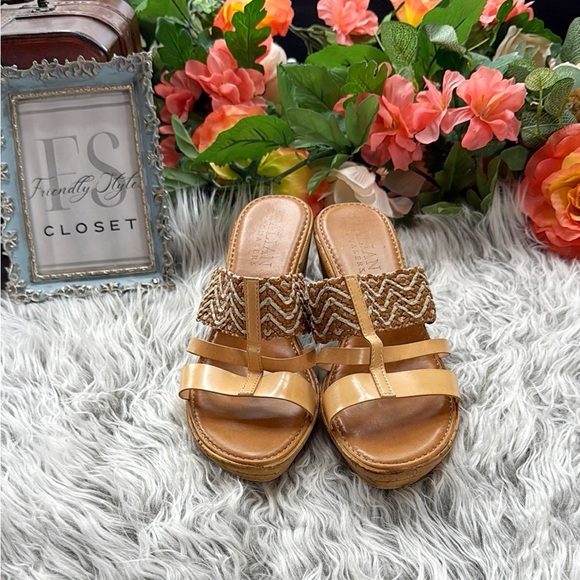 ITALIAN SHOEMAKERS Slip-On Wedge Sandals Tan Made in Italy Size 8.5 - Picture 2 of 7